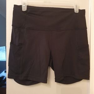 Size 10 lululemon black fast and free shorts 6" length